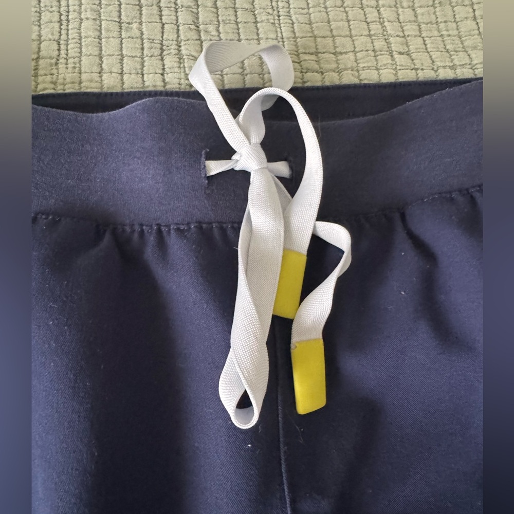 FIGS Scrub Pants Jogger Navy Medium Tall M/T Yellow Accent Multi Pocket - Picture 2 of 5